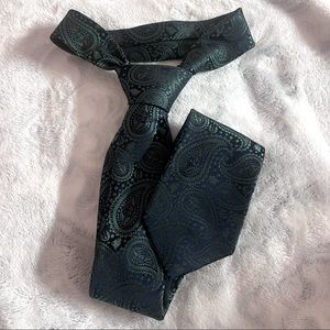 Mens Classic Paisley Tie